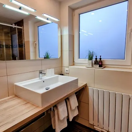 Wolf Apartment *