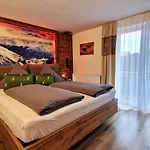 Wolf - Zentral In Mit Panorama-alpenblick Und Ruhiger Lage