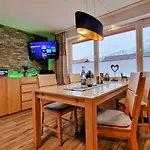 Apartamento Wolf - Zentral In Mit Panorama-alpenblick Und Ruhiger Lage Pfronten
